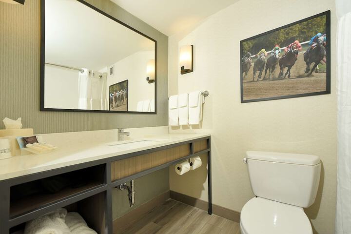 Room 47 of 79