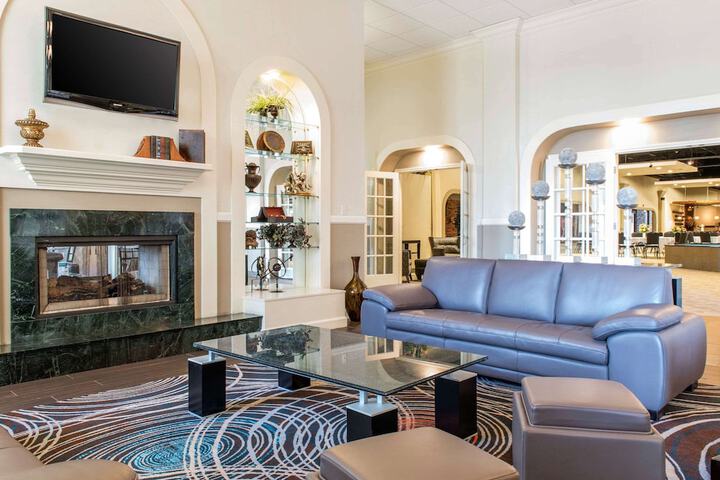 Hotel Interior 10 of 44