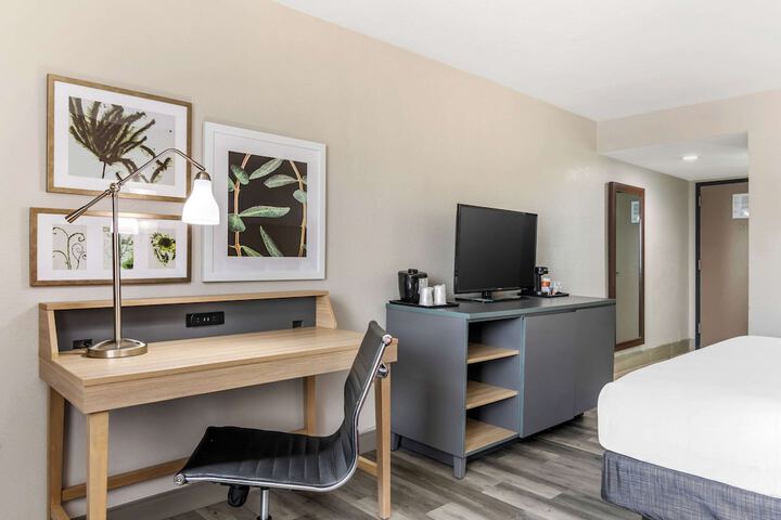 Room 37 of 54
