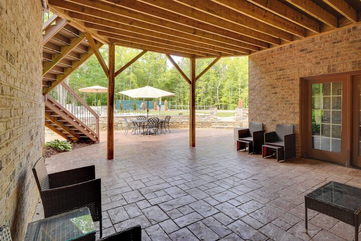 Luxury Estate: Game Room & Pickleball Court