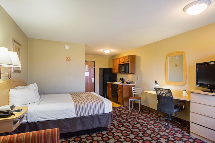 Room 10 of 22