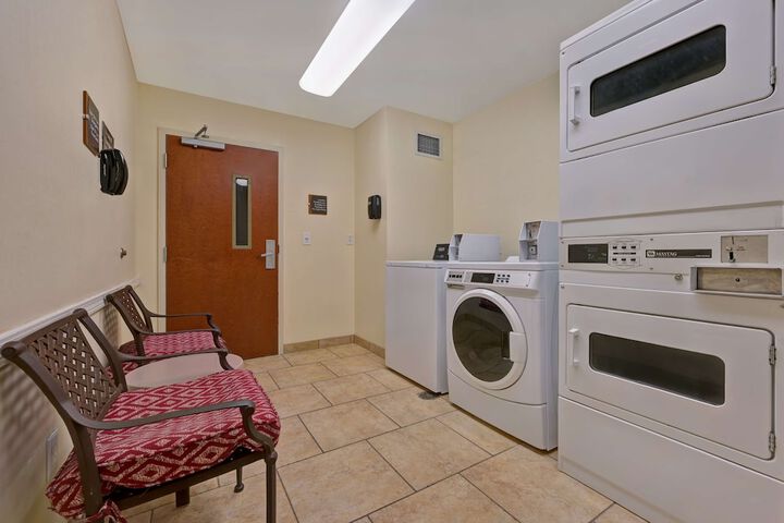 Room 16 of 48