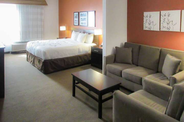 Suite 15 of 42