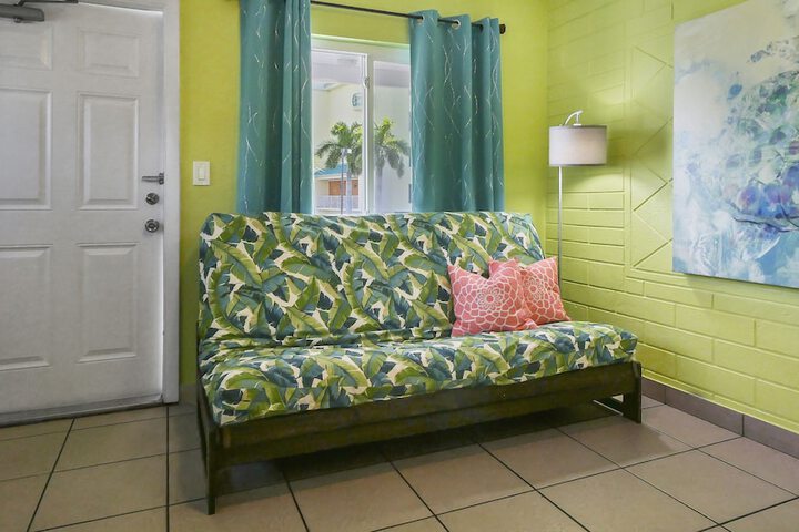 Room 11 of 21