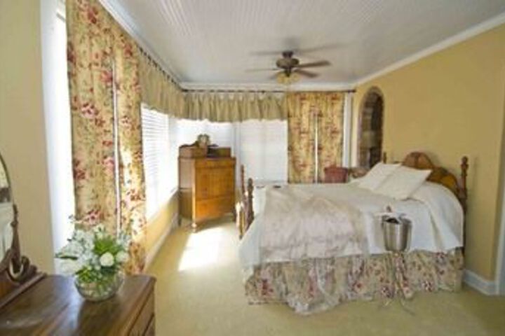 The Glendalia Boutique Hotel & Culinary Studio