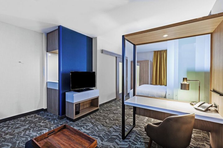 Room 14 of 30