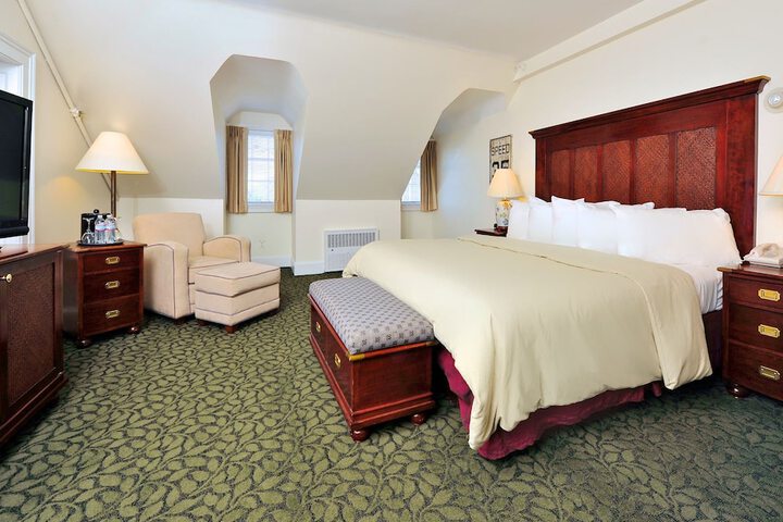 Room 30 of 46