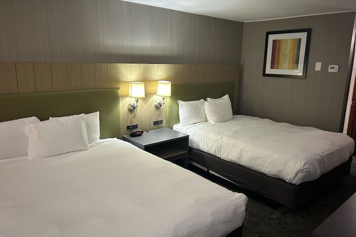 Room 27 of 43