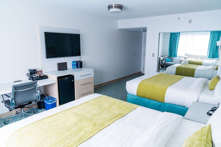 Room 9 of 28