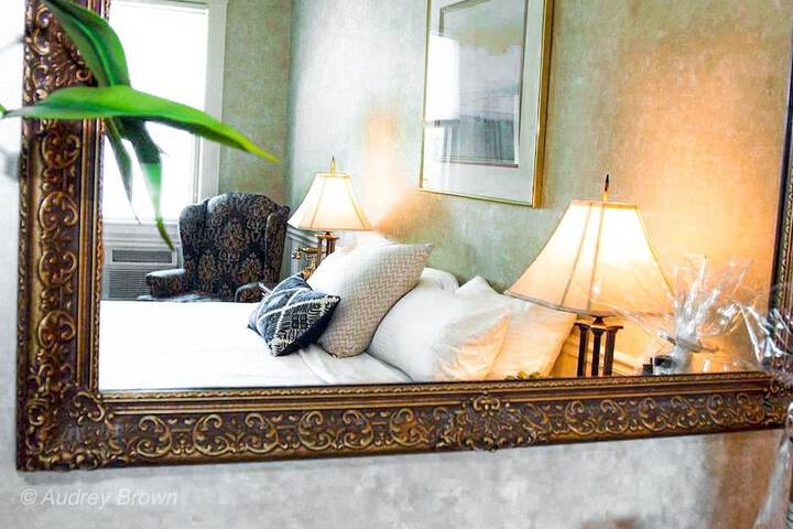 Room 28 of 61