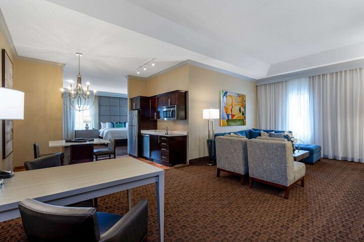 Room 15 of 37