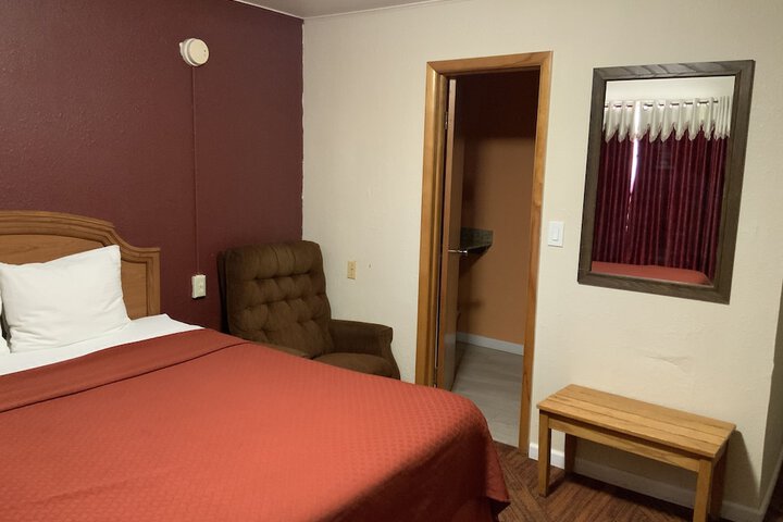 Room 38 of 65