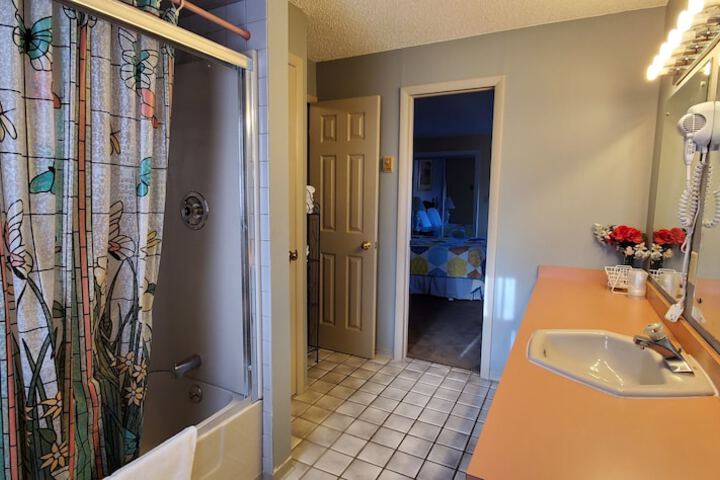 Room 90 of 118