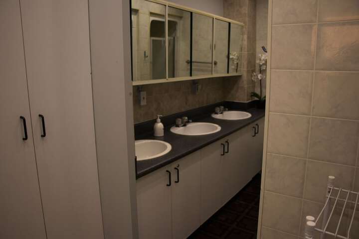 Room 23 of 73