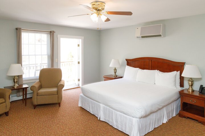 Room 48 of 82