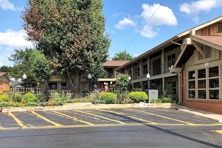 Hotel 5 of 33