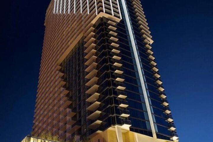 Hotel 4 of 21
