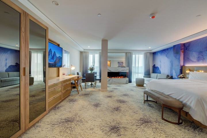 Room 45 of 70