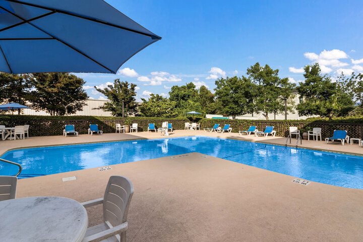 Pool 9 of 39