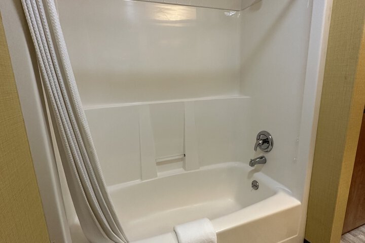 Timberland Inn & Suites