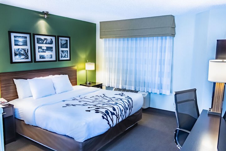 Room 10 of 23