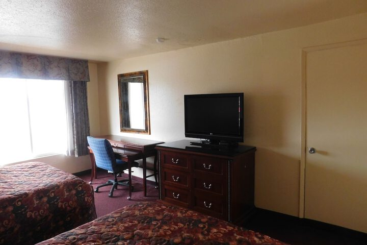 Room 27 of 32