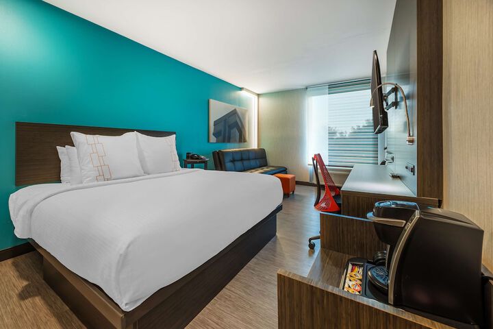 Room 22 of 48