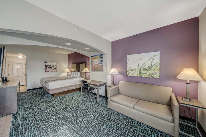 Room 9 of 27