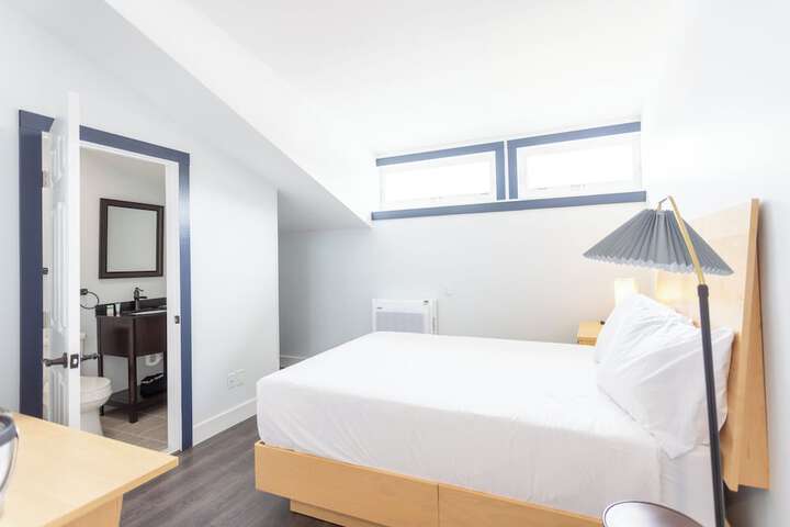 Room 37 of 52