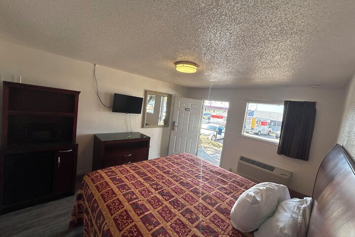Room 54 of 65
