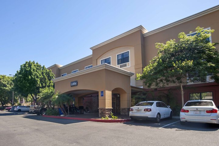 Hotel 3 of 28
