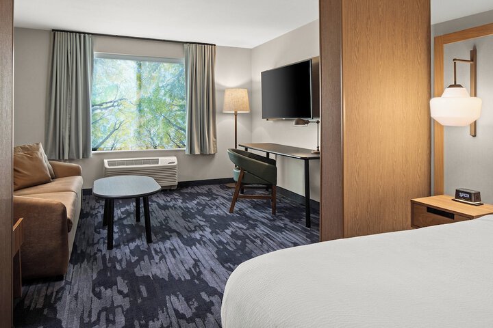 Room 11 of 25