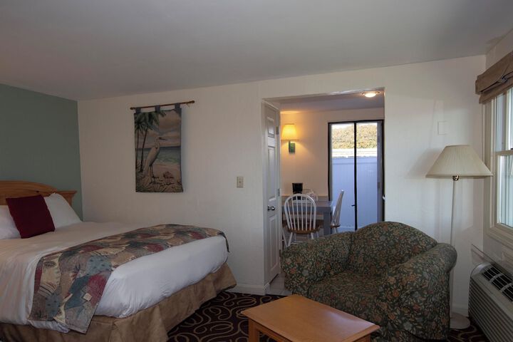 The Corsair & Cross Rip Oceanfront Resort