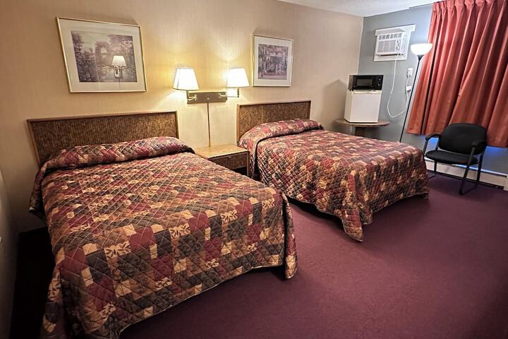 Room 8 of 14