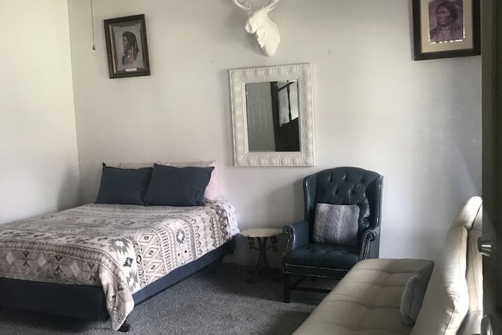 Room 43 of 79