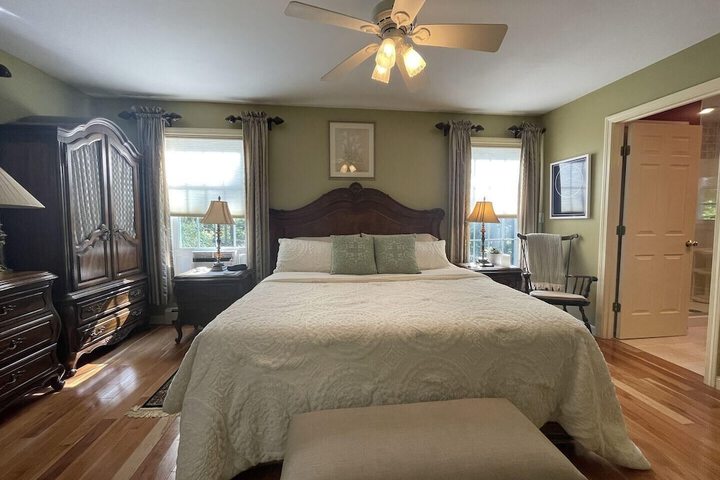 Harbor Hideaway