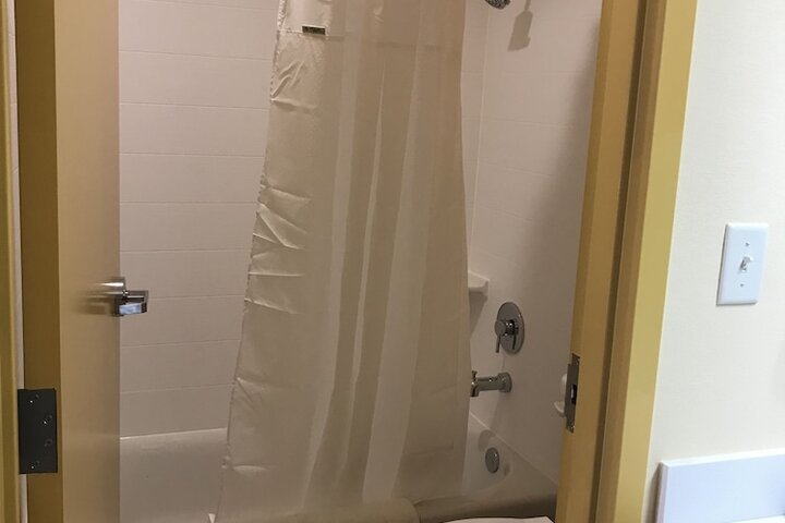 Room 10 of 43