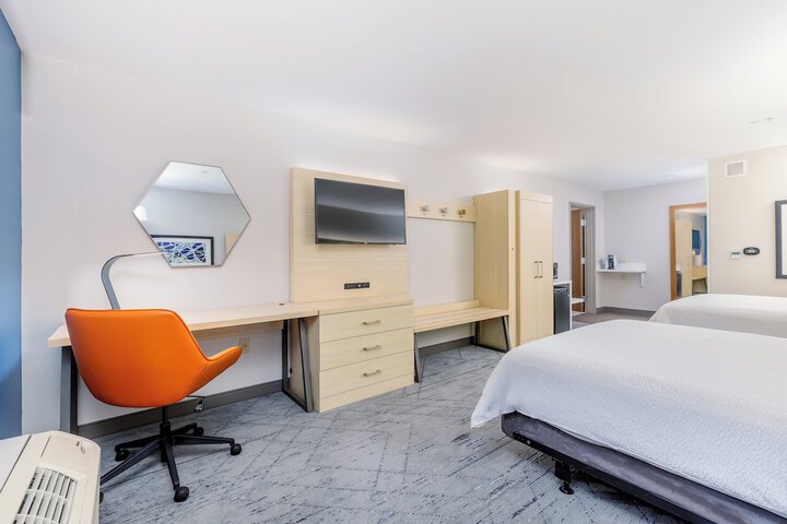 Holiday Inn Express & Suites Medford by IHG