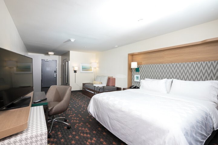 Holiday Inn Hotels and Suites Mount Pleasant by IHG