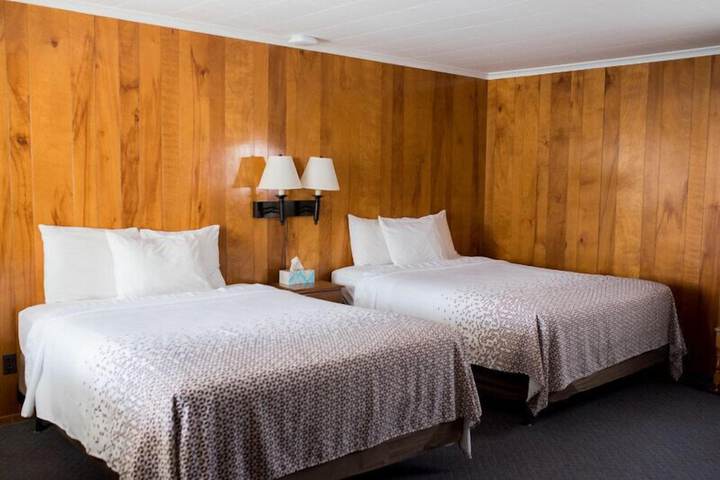 Room 4 of 6