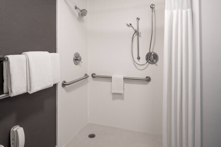 Room 13 of 47