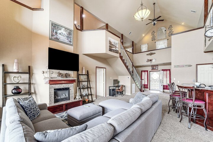 Waterfront Lake Eufaula Home: Multi-level Balcony
