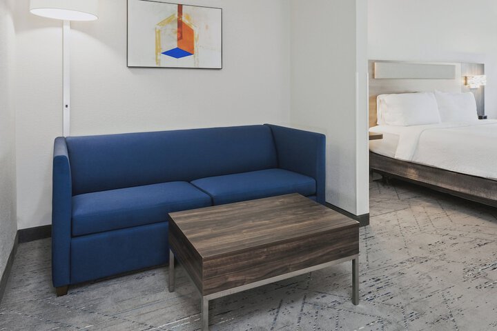 Holiday Inn Express & Suites Chicago West - OHare Arpt Area by IHG