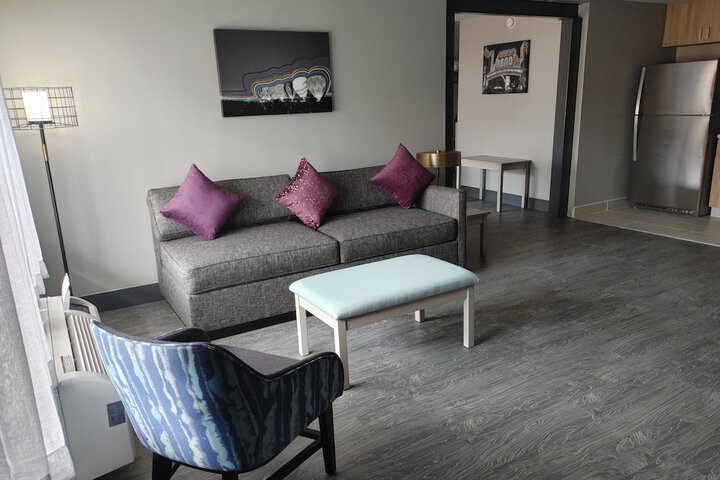 Room 9 of 15