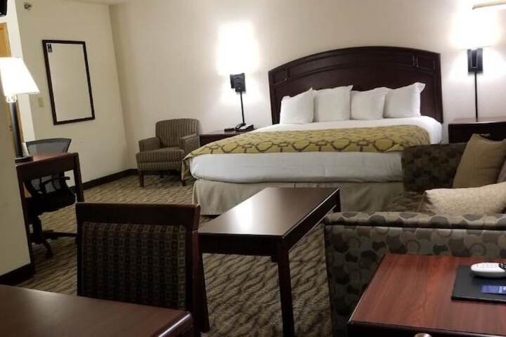 Room 5 of 11