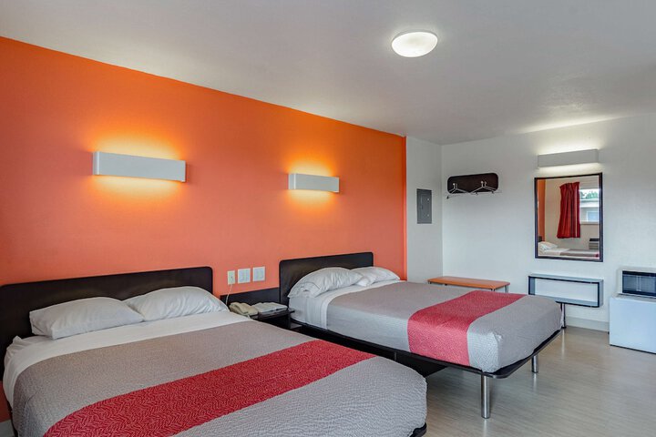 Room 29 of 32
