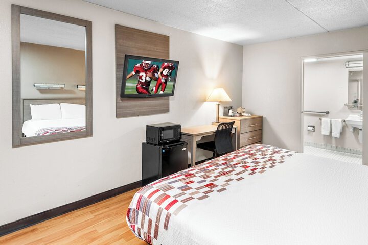 Room 17 of 30