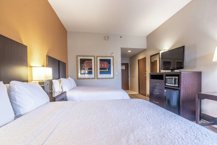 Room 15 of 28