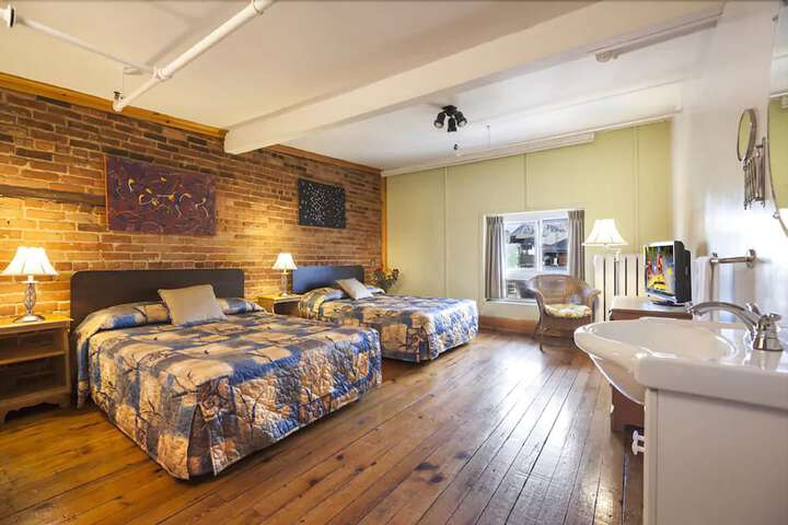 Room 12 of 62