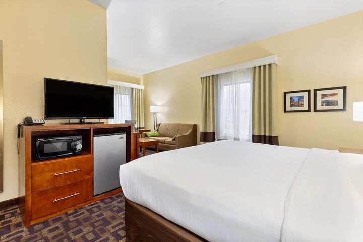 Comfort Inn & Suites North Aurora - Naperville